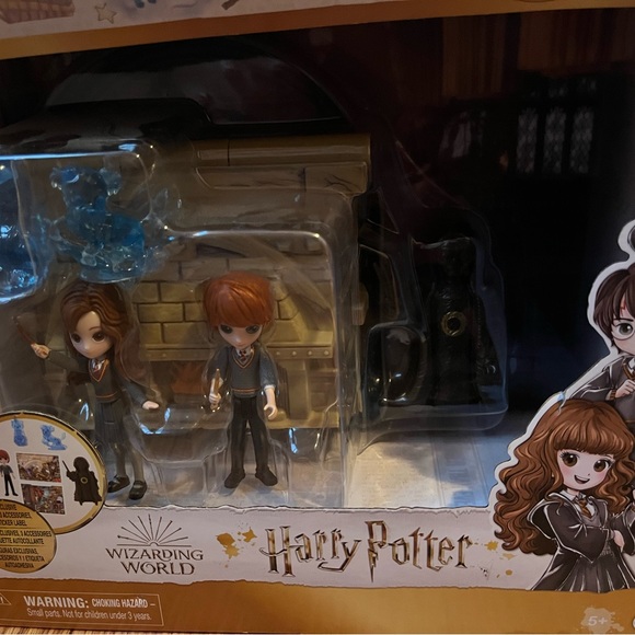 LOT BRAND NEW Harry Potter Room of Requirement playset & Hallmark Ornament - Picture 2 of 12